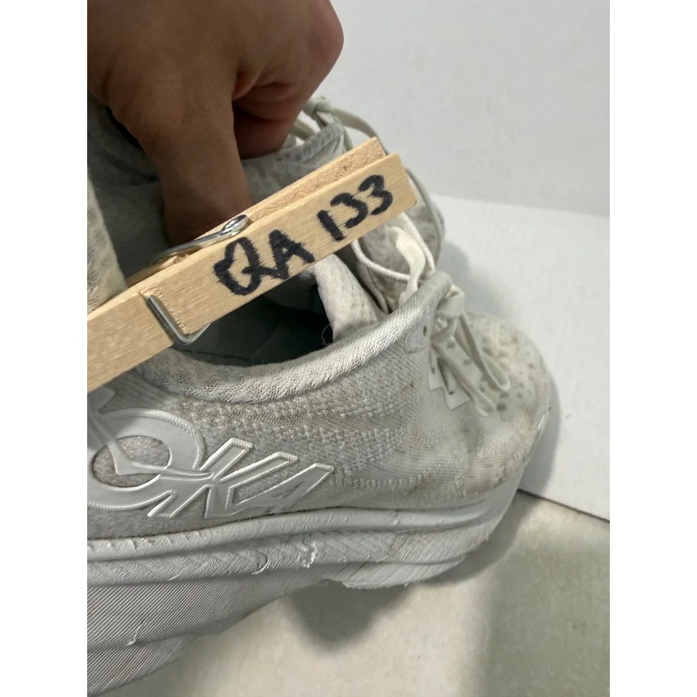 Hoka One One Clifton 9 Mens 10D White Running Shoes 1127895 WWH